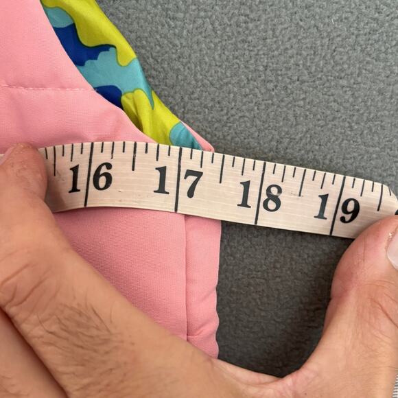 Kids' Reversible Pink & Camo Hooded Puffer Vest‎ by Worker's Garage L/XL - Picture 10 of 10